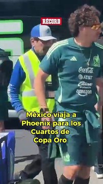 La Selección Mexicana ya viaja a Phoenix para su partido de Cuartos de Final de Copa Oro ante Arabia Saudita. Luis Chávez hizo el viaje