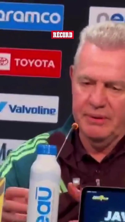 ESTABA MÁS QUE TRISTE. Javier Aguirre relató cómo es que se encontraba Luis Chávez después de su lesión.
