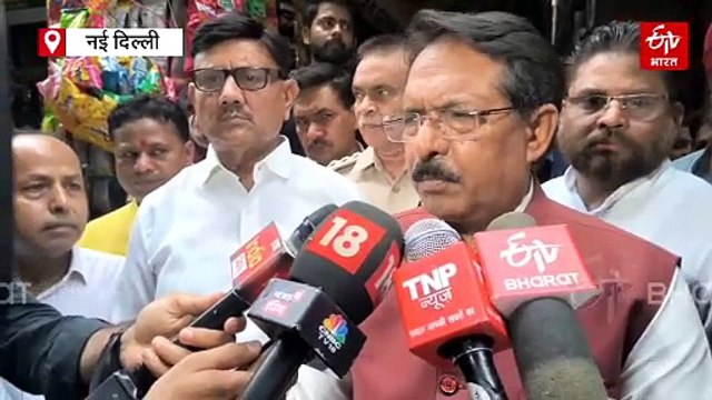 गीता कॉलोनी मर्डर केस ने पकड़ा सियासी तूल, केंद्रीय मंत्री और विधायक ने की परिजनों से मुलाकात, बोले- निष्पक्ष जांच होगी