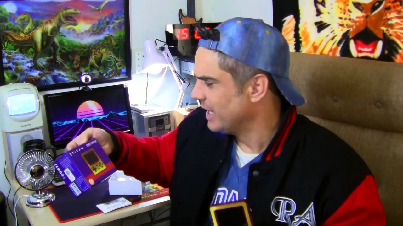 What retro games are included on the TITAN PIXEL 8 Anbernic RETRO PORTABLE GAME STATION?