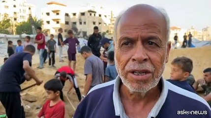 Bombe israeliane sulle tende degli sfollati palestinesi