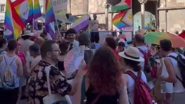 L'Alto Adige celebra il suo primo Pride, il video del corteo: «I diritti non possono essere dati per scontati»