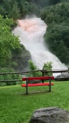 Cascata Piumogna in piena (Faido - Switzerland)