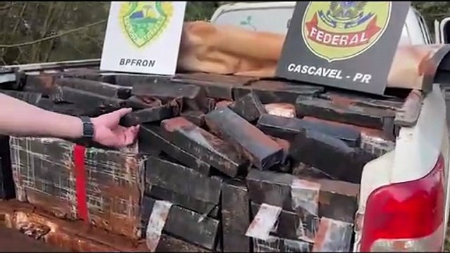 Imagens aéreas mostram abordagem a veículo apreendido com quase uma tonelada de maconha