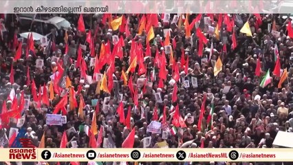 ആയിരങ്ങളെ സാക്ഷി നിർത്തി ഇറാനിൽ യുദ്ധത്തിൽ മരിച്ചവരുടെ സംസ്കാരം