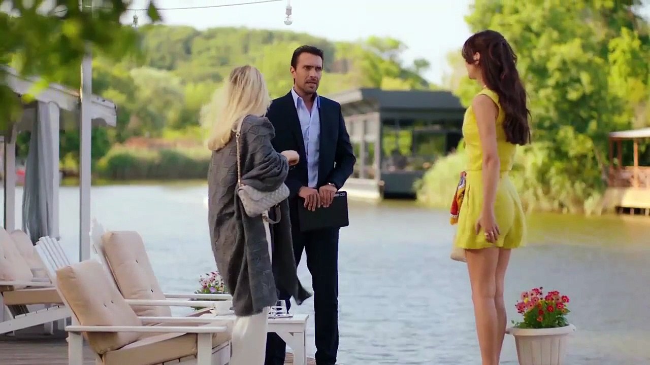 مسلسل فندق الاحلام حلقة 22 مدبلجة