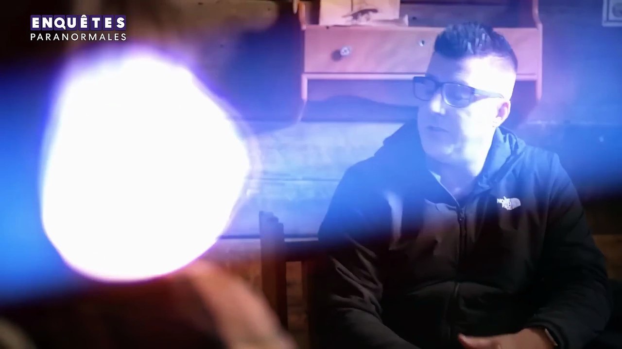 LHYPNOSE REPOUSSE-T-IL LES ESPRITS  😵 Terreur dans la ville fantome