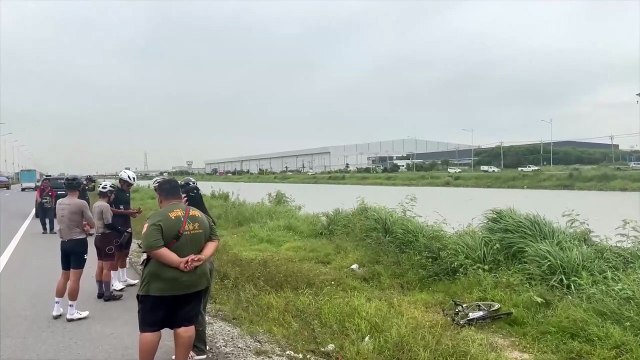 Cyclist swerves to avoid friend, hit by pickup and flung off road