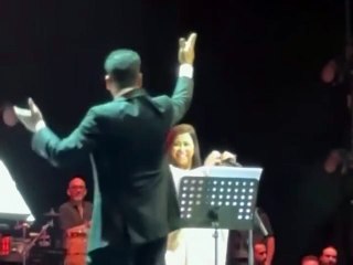 شيرين عبد الوهاب تلفت الأنظار في موازين بسبب البلاي باك