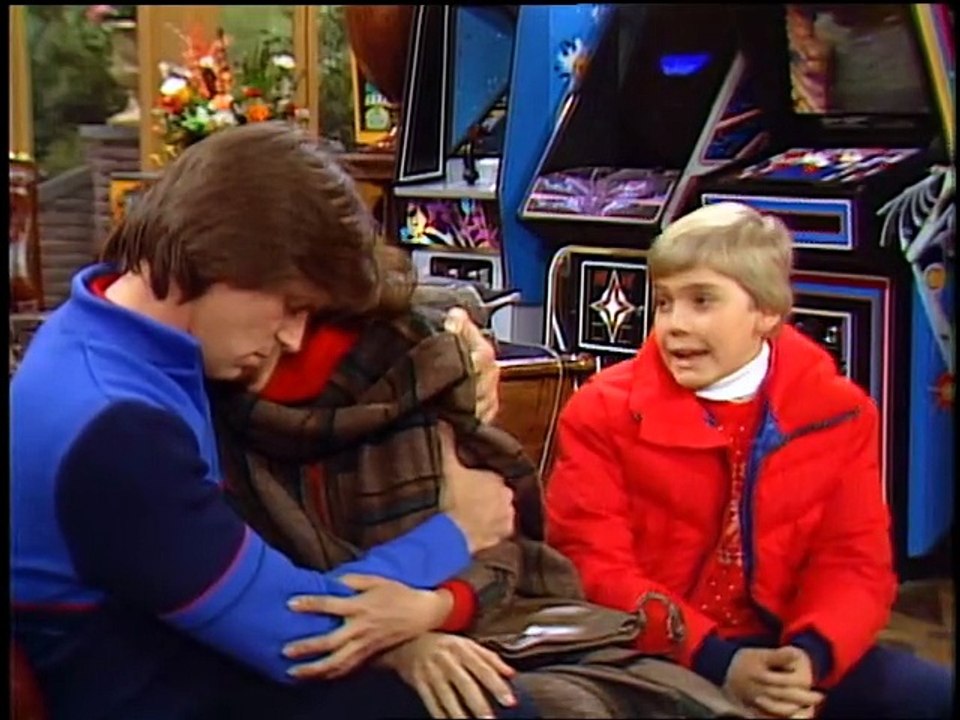 silver spoons- S01 E120 - Three's a Crowd