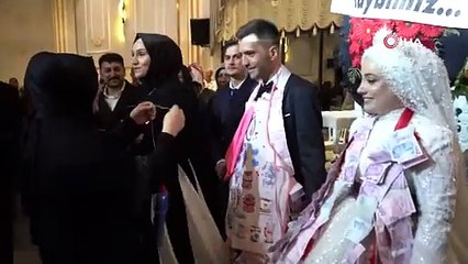 Düğün salonuna sahte imam ve cenaze çelengiyle gelip düğünü cenazeye çevirdiler