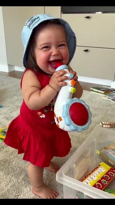 Siblings new viral funny video 😂📸 baby new viral video 📸 funny baby reactions 😂📸#shorts #shortvideos #viralvideos #viralshort #funny #funnyvideos #comedy #kids #animals #babys #siblings #love #care