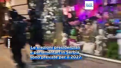 Belgrado: migliaia in piazza chiedono elezioni anticipate