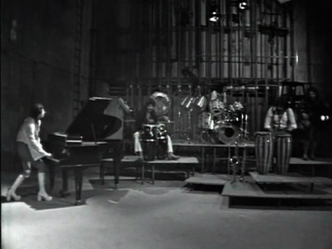 Barış Manço - Dere Boyu Kavaklar