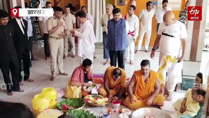 सुप्रीम कोर्ट के न्यायाधीश पहुंचे देवघर, परिवार समेत बैद्यनाथ मंदिर में की पूजा-अर्चना