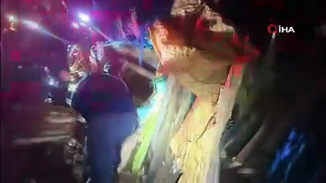 Artvin’de çöken ahırda mahsur kalan 33 büyükbaş hayvan kurtarıldı