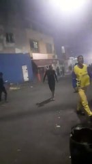 Guerra de fogos de artifício é registrada nas ruas do Pau Miúdo