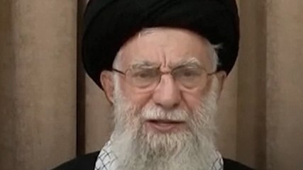 Khamenei पर क्या बोला Iranian Channel?
