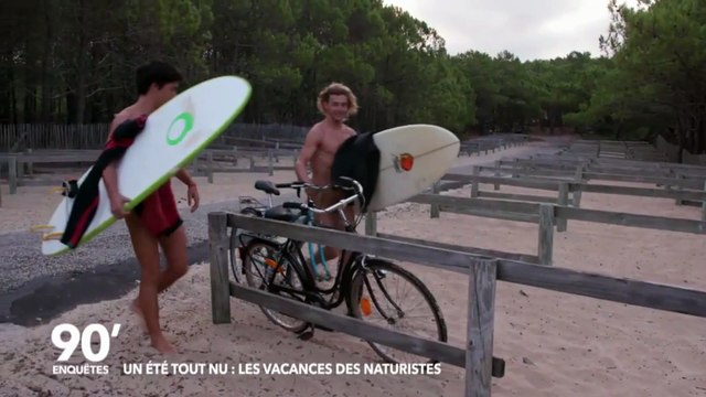 Adrien et Quentin, deux frères naturistes, racontent qu'ils sont obligés de se rhabiller... pour faire du surf !