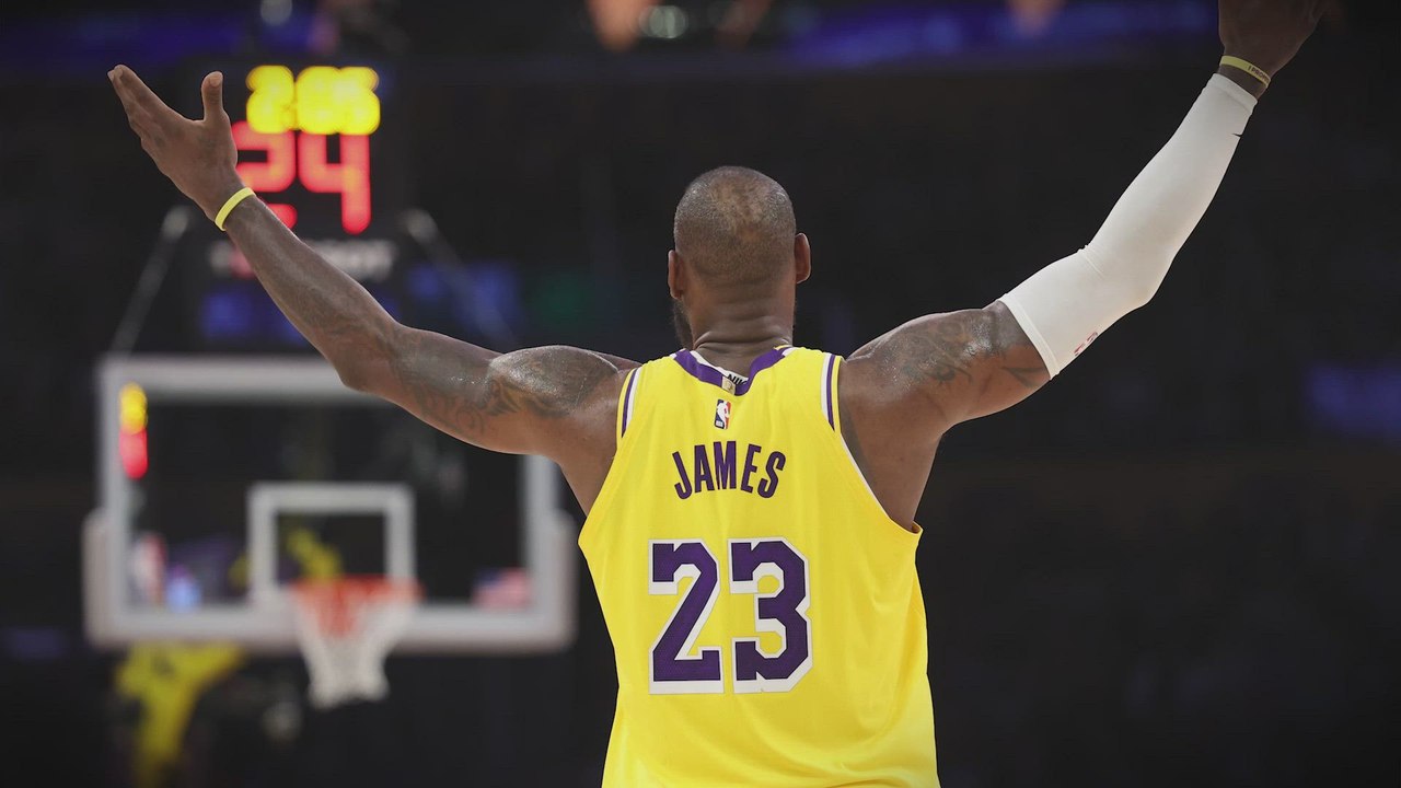 Lebron continuará un año más con Los Lakers