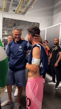 La imagen más esperada: así fue el saludo entre Messi y Luis Enrique tras el 4-0