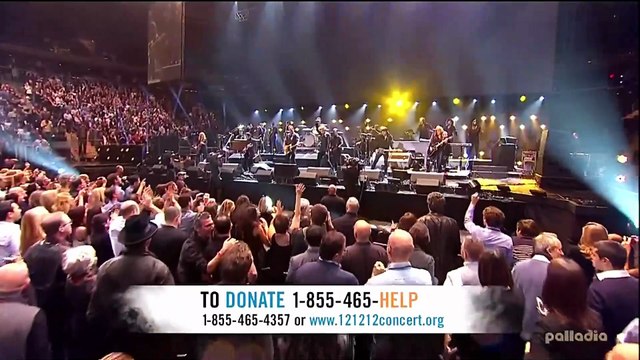 Born to Run (with Jon Bon Jovi) - Bruce Springsteen & The E Street Band (live)