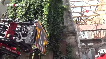 Taksim’de metruk binada yangın