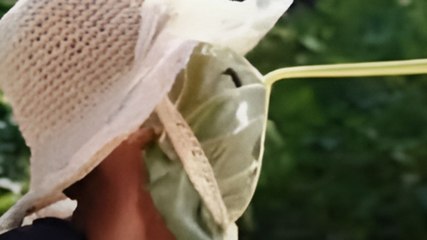 China में कमल के पत्तों से बना अनोखा फेस मास्क