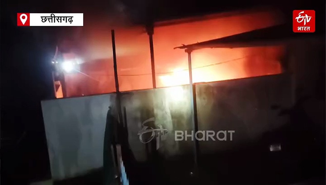 घर को आग के हवाले किया, बाल बाल बचे परिजन