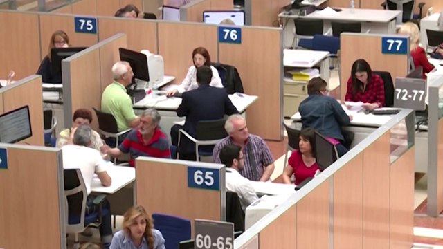 El Ejecutivo aprueba la subida salarial pendiente del 0,5% para los 3 millones de funcionarios