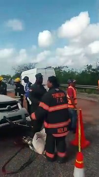 Al menos dos muertos y tres heridos en accidente de tránsito en autopista del Coral