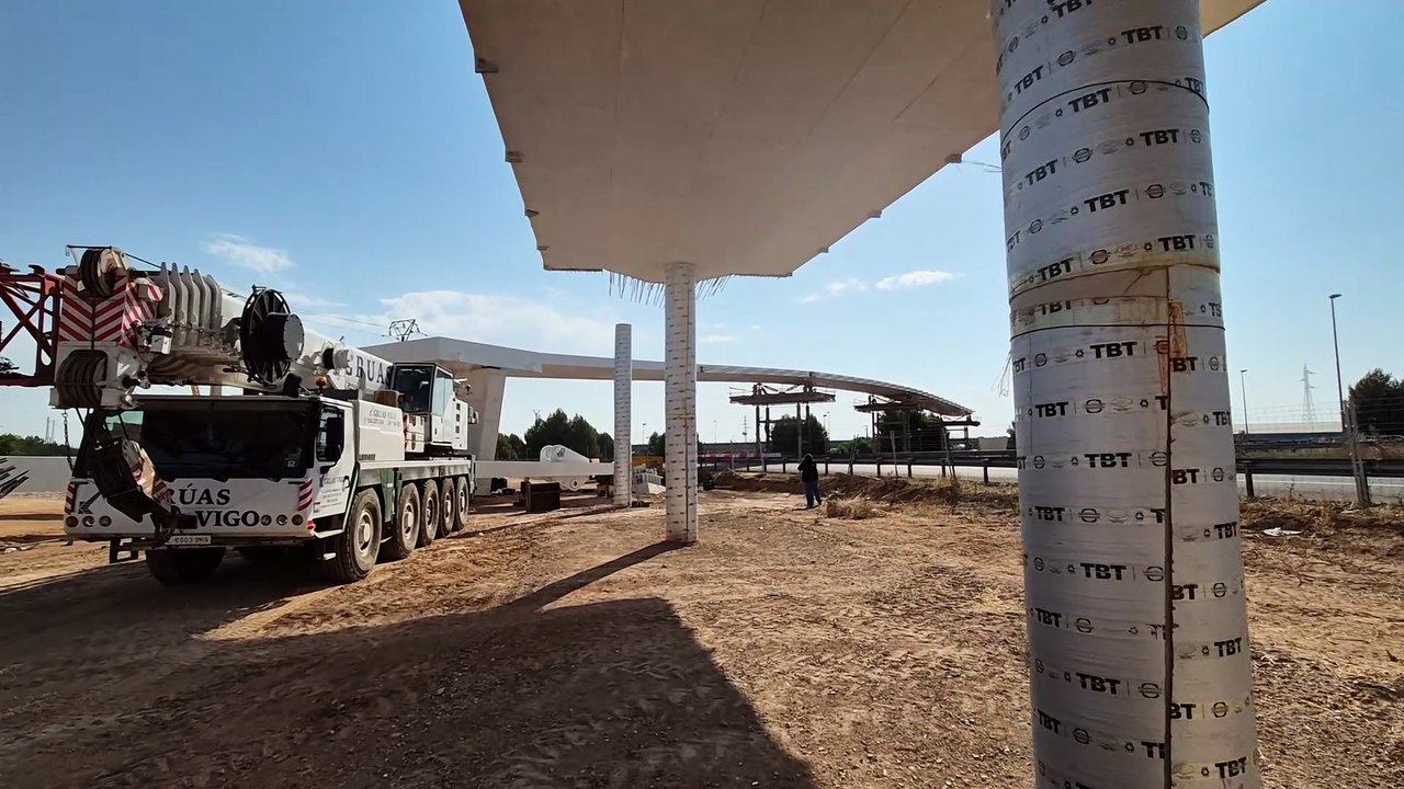 Visita a las obras de la pasarela