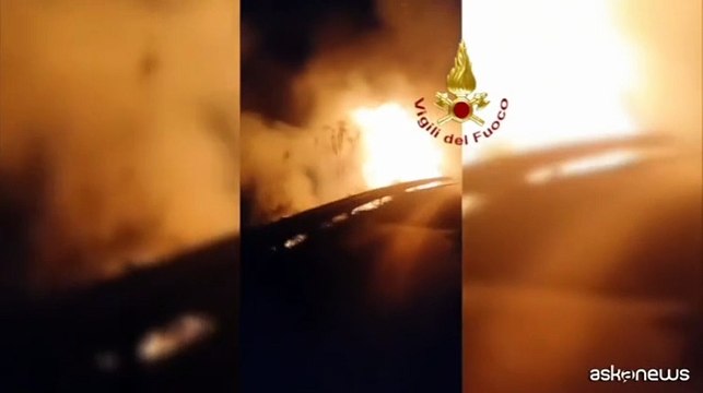 Incendi in Campania, 160 interventi dei vigili del fuoco in 24 ore