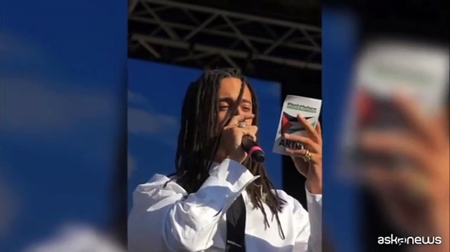 La voce di Ghali alla manifestazione a Roma Non in mio nome