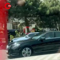 SON DAKİKA: Azerbaycan polisi, Bakü'deki Sputnik binasının önünü ablukaya aldı.