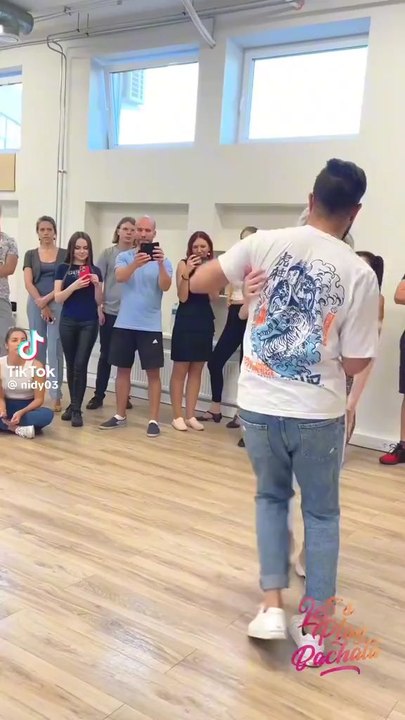 Arabic so beautiful songs with 25 years old girls plus boys dancing club beautiful dance is Arabic song