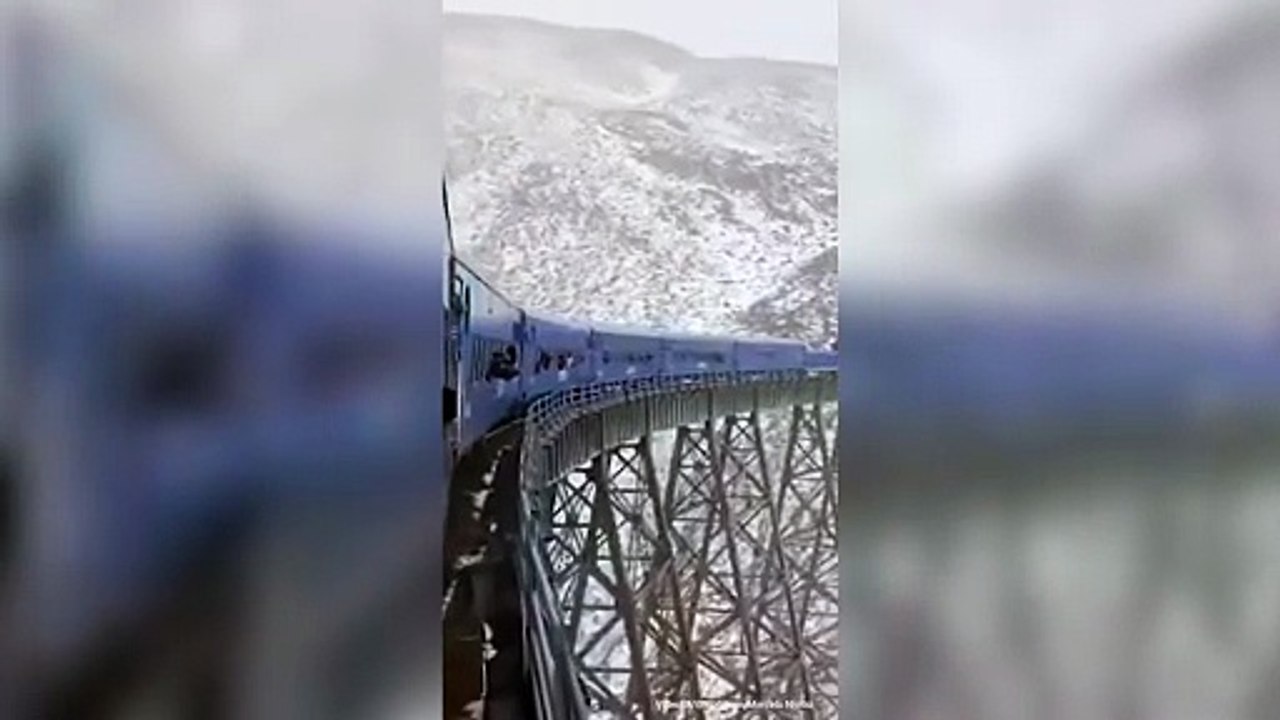 El Tren a las Nubes, rodeado de nieve