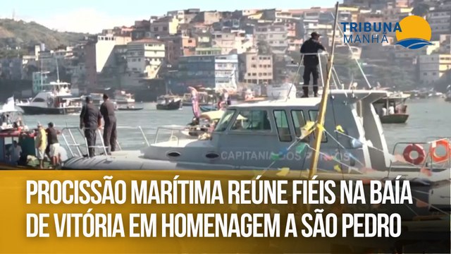 Procissão marítima reúne fiéis na Baía de Vitória em homenagem a São Pedro