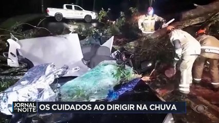 Saiba os cuidados ao dirigir na chuva