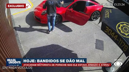 Vídeo mostra motorista de Porsche reagindo a assalto e trocando tiros com bandidos