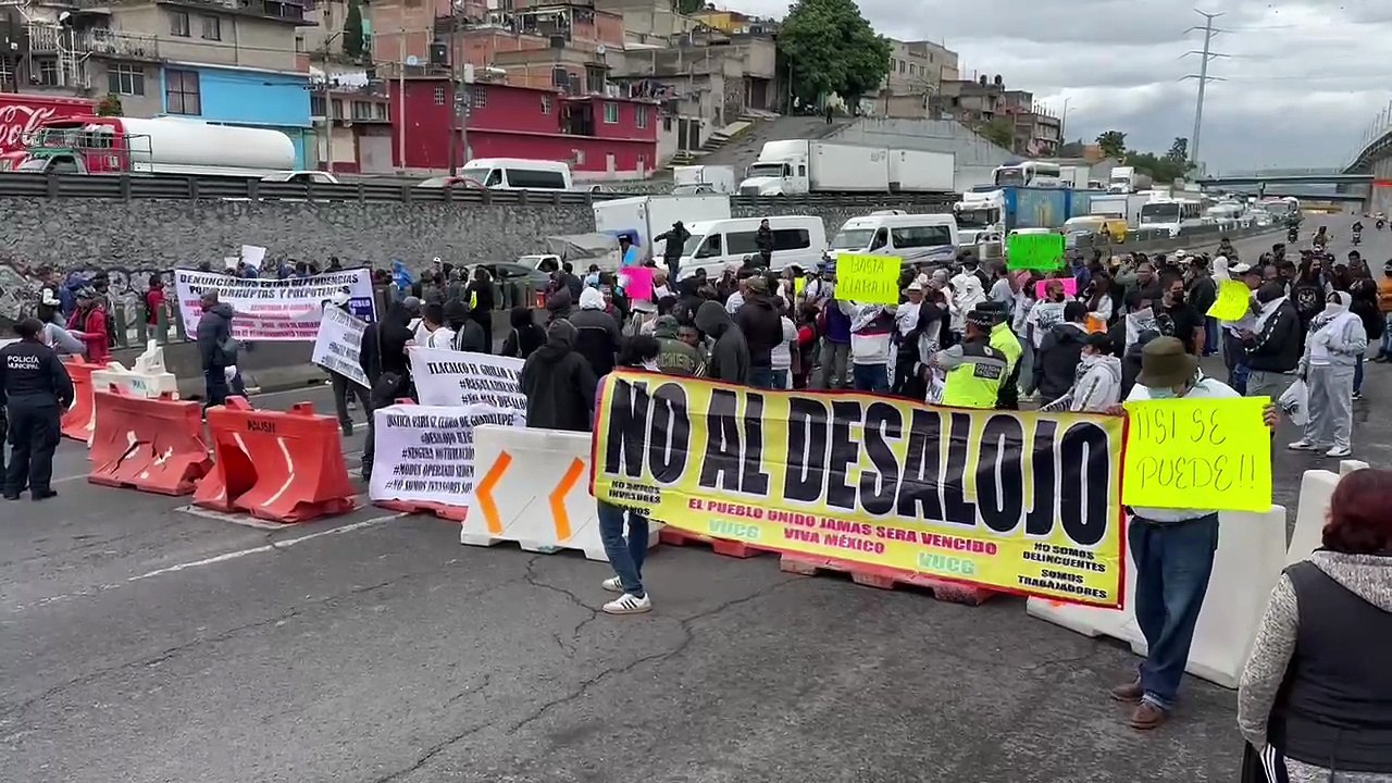 manifestación provoca asentamientos viales en al menos tres kilómetros en dirección hacia la Calzada Ignacio Zaragoza