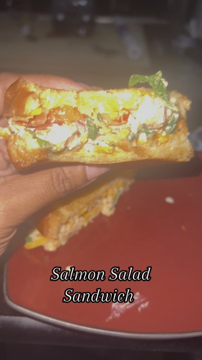 Easy and delicious lunch idea!