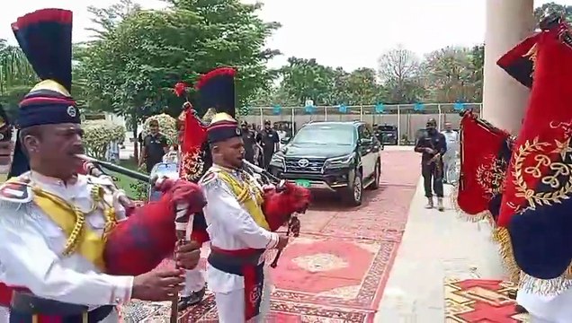 ڈی پی او گجرات مستنصر باجوہ ریٹائرڈ ھو گئے SP مہر ریاض کو قائمقام dpo کا چارج مل گیا ق لیگ ن لیگ کی سیاسی جنگ کے باعث فوری نیا ڈی پی او نہ لگ سکا تفصیلات آکاش نیازی کی اس رپورٹ میں