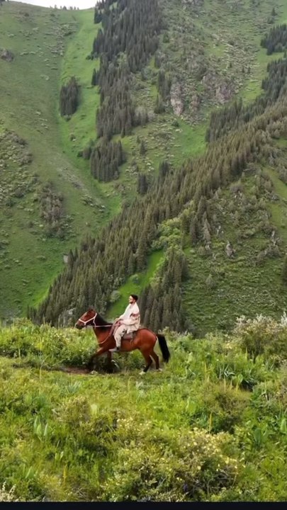 LIBERTÉ À DOS DE CHEVAL au Kirghizistan