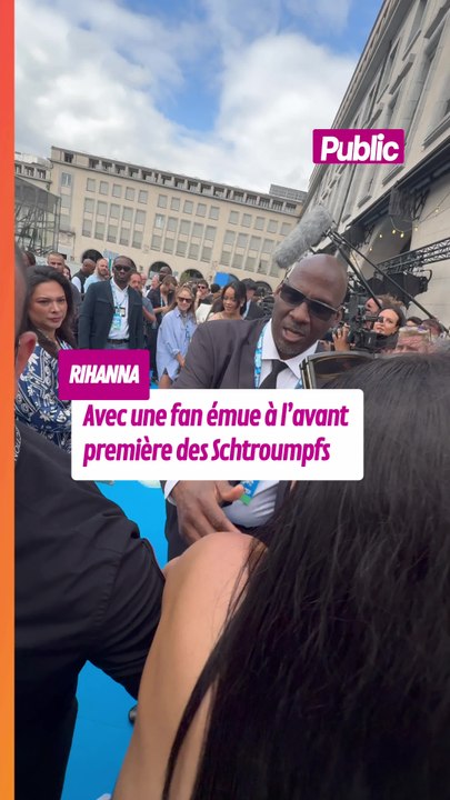 Rihanna réconforte une fan très émue à l'avant-première des Schtroumpfs à Bruxelles #rihanna #schtroumpfs #people