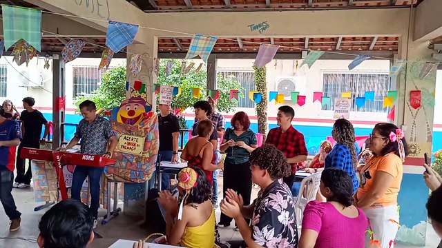 Festa Junina 2025 na Escola Min. Alcides Carneiro - David Show e quadrilha do EMI