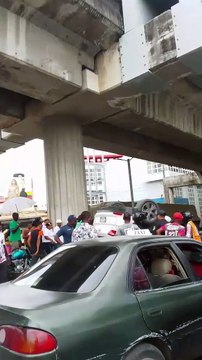 Caos en Villa Mella por aparatoso accidente de tránsito: unidades de emergencia en acción