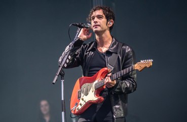 The 1975が政治的発言から距離を置くと宣言、「僕たちのレガシーは愛と友情にしたい」