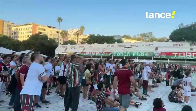 Confira a festa da torcida do Fluminense em Laranjeiras