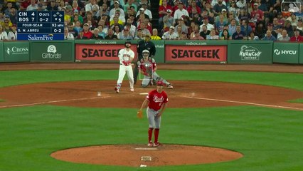 Jonrón dentro del parque de Wilyer Abreu